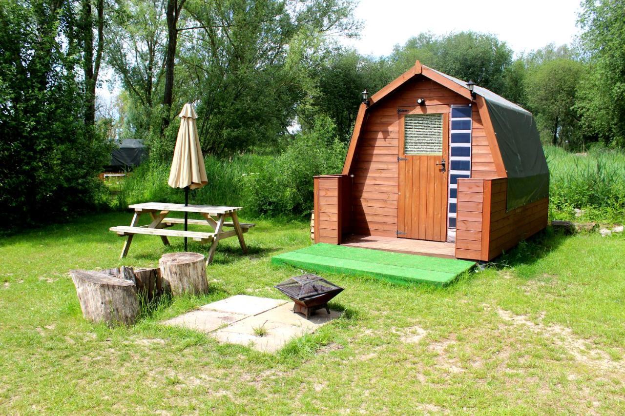 Rum Bridge Fisheries "The Cabin" Hotel Clare Kültér fotó